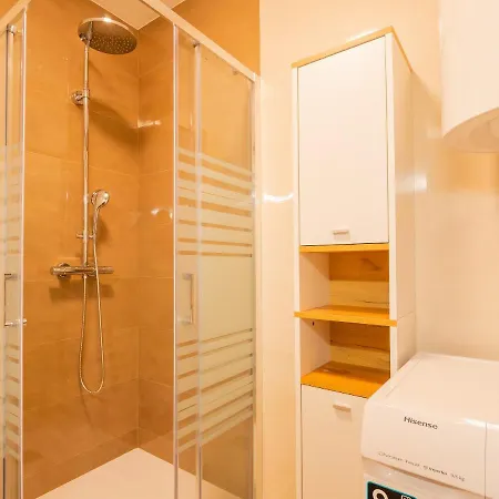 Birdsong Getaway 아파트