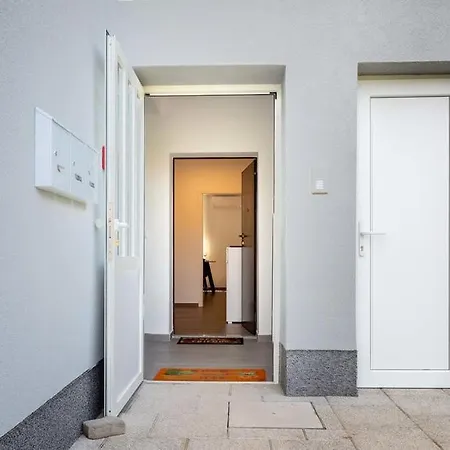 Birdsong Getaway 아파트 Jurdani